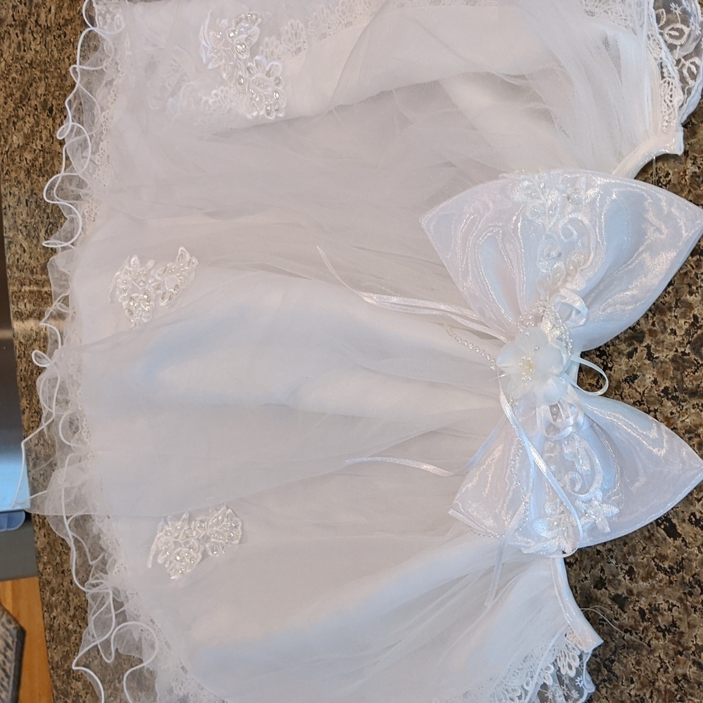 Girls Beautiful Veil White Tulle Satin Ruffles Layers Sequins Pears Applique Bow - Picture 1 of 4